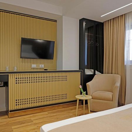 Mark Hotel Tirana Bërxull Esterno foto